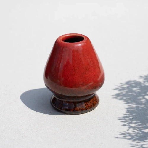 Naoshi podstawka pod chasen Nomads - glazurowana czerwona