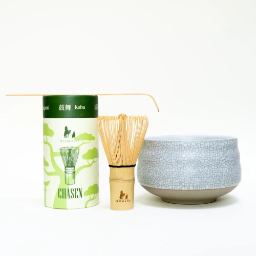 Chasen, czarka biała mozaika i łyżeczka do matchy